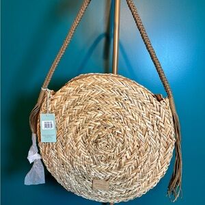 Abbacino Beach Collection Tan Woven Shoulder Bag with Leather Strap